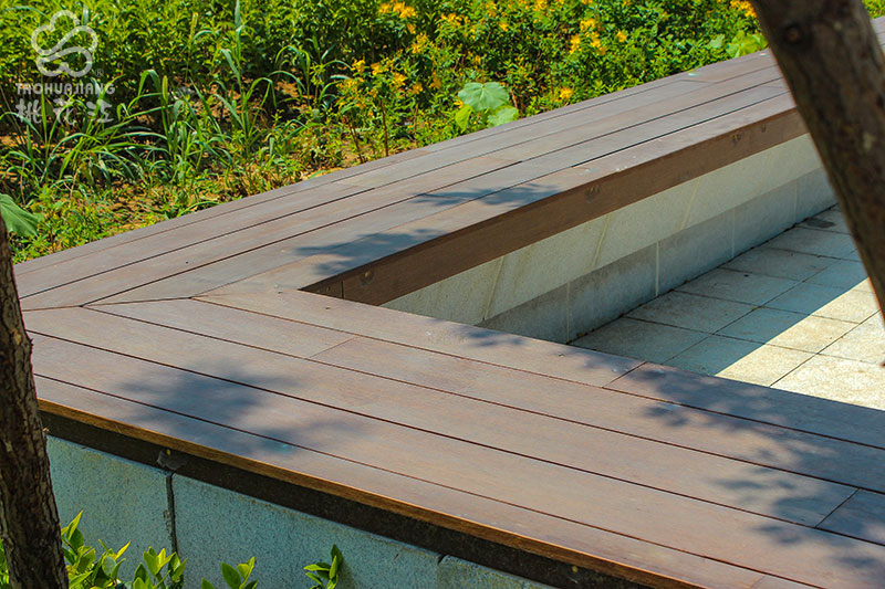 東虢湖竹木坐凳 東虢湖竹木坐凳