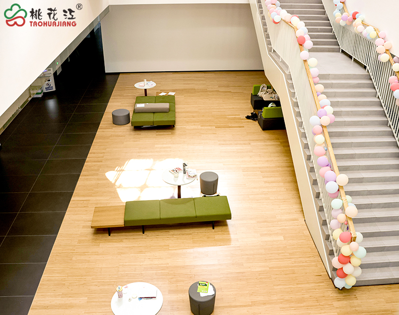 教學(xué)區(qū)竹地板